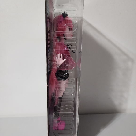 Monster High Day Out Draculaura doll Halloween - Picture 7 of 9